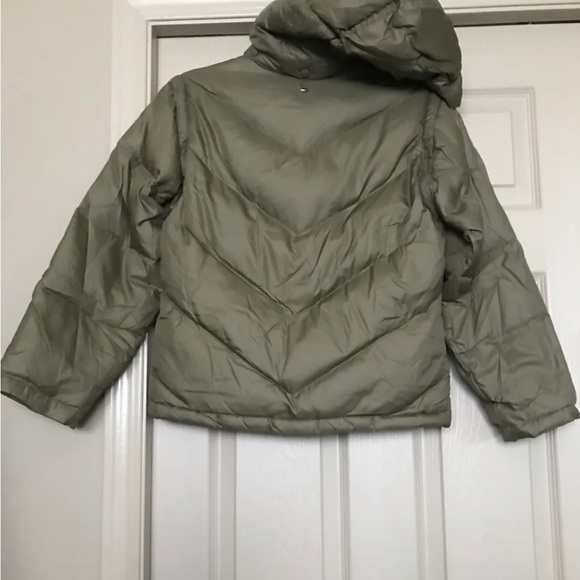 Tommy Hilfiger puffer jacket. Size Junior Girl L - Picture 6 of 6